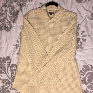 Gap button down long sleeve dress shirt
